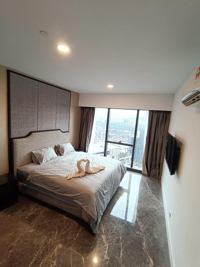 Platinum Suite 2 New Kl Cbd New Luxury Condo With Best Infinity View To Klcc Twin Towers Pool Kuala Lumpur Eksteriør billede